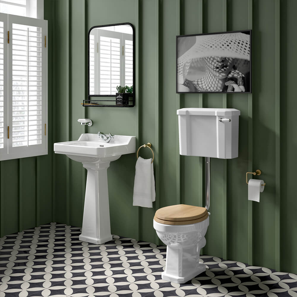 Butler & Rose Catherine Low Level Traditional Toilet - Pan & Cistern